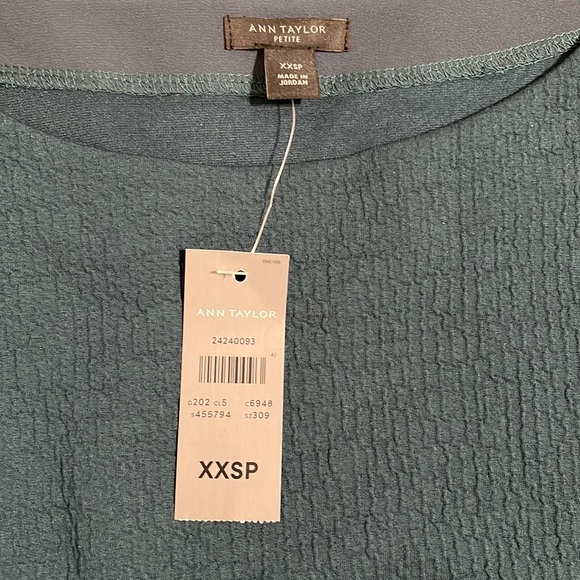 Ann Taylor Green Round Neck Ruffle Long Sleeve Blouse / Shirt - Picture 7 of 9